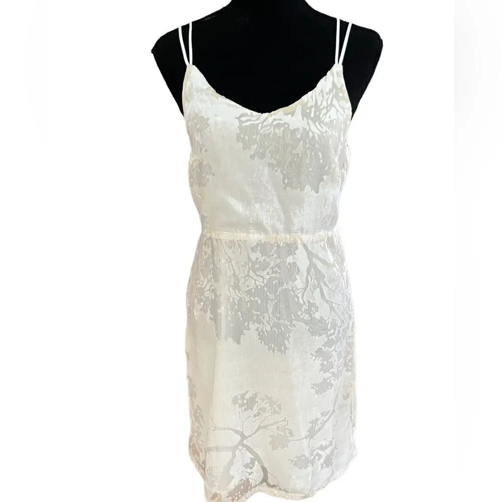 NEW with tags Romeo & Juliet Couture ivory cross back print dress size Small